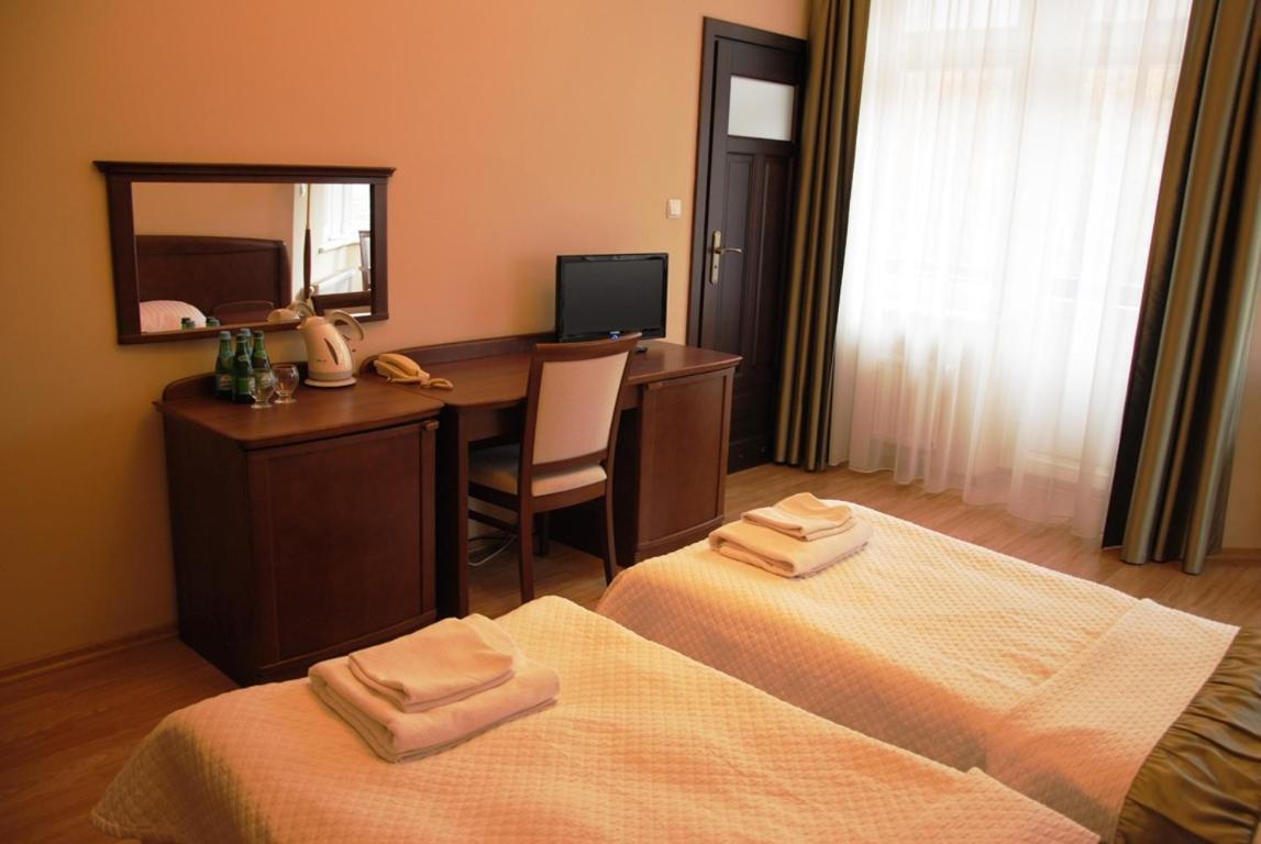 Hotel Polonia Kudowa-Zdrój Esterno foto