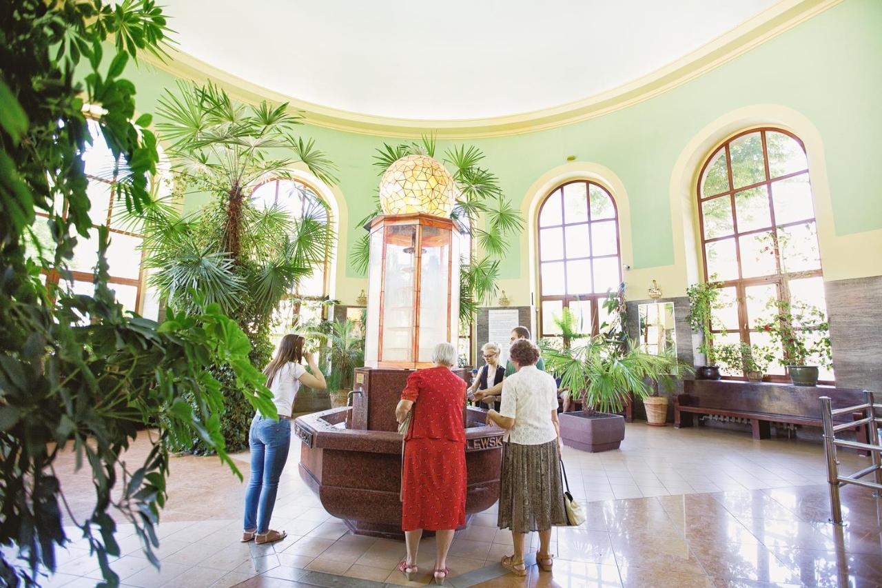 Hotel Polonia Kudowa-Zdrój Esterno foto